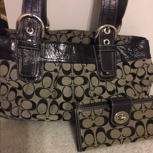Coach hand bag with matching wallet